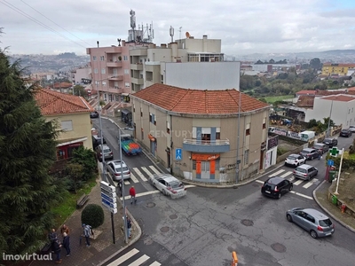 Edifício para comprar em Oliveira do Douro, Portugal