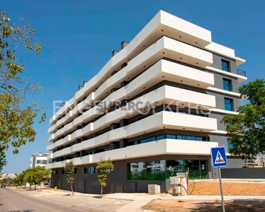 Apartamento T4 à venda em Faro (Sé e São Pedro)