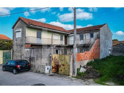 Moradia T6 Duplex à venda em São João do Campo
