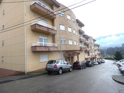 Apartamento T3 à venda em Tarouca e Dálvares, Tarouca