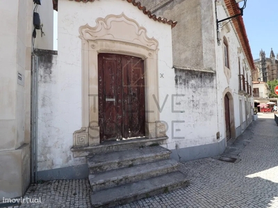 Edifício para comprar em Batalha, Portugal