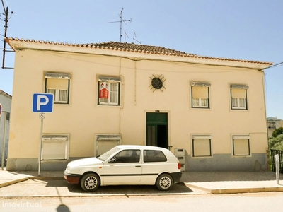 Edifício para comprar em Santarém, Portugal