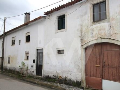 Moradia T9 com terreno e garagem Zona Norte Coimbra