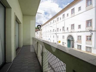 Prédio com 5 pisos na Baixa de Coimbra | 630m2 | Investimento | Rentabilidade