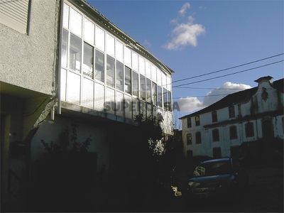 Casa Antiga T3 à venda em Tarouca e Dálvares