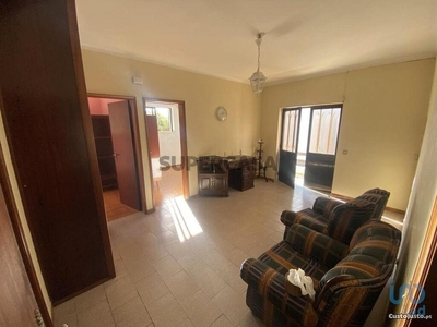 Apartamento T2 para arrendamento em Vila Praia de Âncora