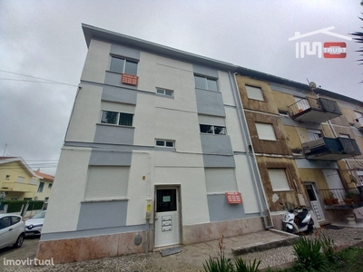 Apartamento T3 Remodelado em Agualva e Mira-Sintra