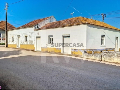 Moradia T3 à venda em Achete, Azoia de Baixo e Póvoa de Santarém