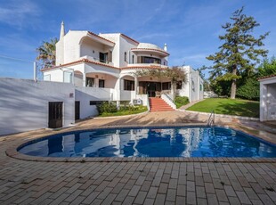 Moradia V4 com piscina em Albufeira, Algarve