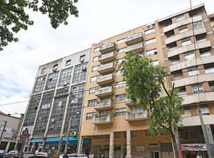 Apartamento - T3 - Camara de Gaia -Avenida da Republica - Vila Nova de Gaia