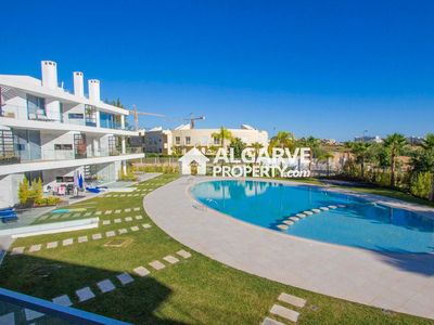 Apartamento T2 num empreendimento de luxo próximo da praia e da Marina de Vilamoura, Algarve
