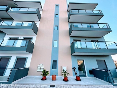 Apartamento T2 em Faro de 98,00 m2