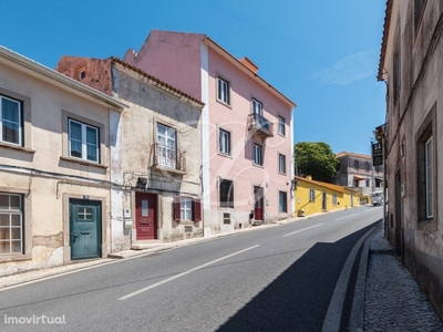 Moradia c/ 4 apartamentos independentes | Sintra