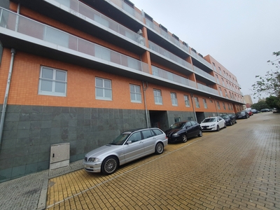 Apartamento duplex T3 em fase de acabamento - Santa Marinha