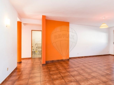Apartamento T3 à venda em Malagueira e Horta das Figueiras, Évora