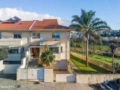 Casa para comprar em Lourosa, Portugal