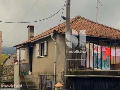 Casa para comprar em Adoufe, Portugal