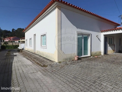 Casa para comprar em Olho Marinho, Portugal