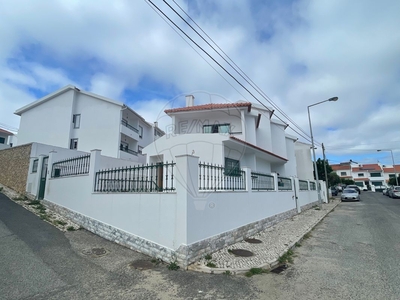Casa para comprar em Rio de Mouro, Portugal