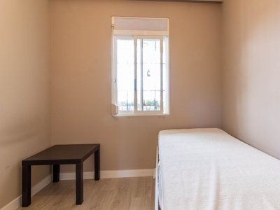 Quarto acolhedor em apartamento de 3 quartos em Marvila, Lisboa