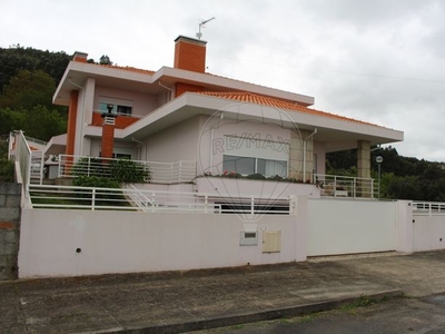 Moradia T4 à venda em Loivo, Vila Nova de Cerveira