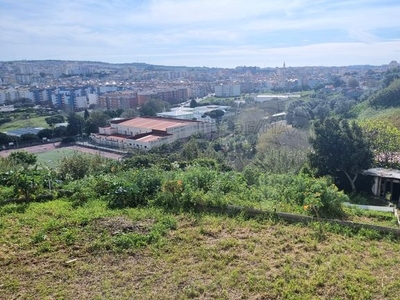 Terreno à venda em Encosta do Sol, Amadora