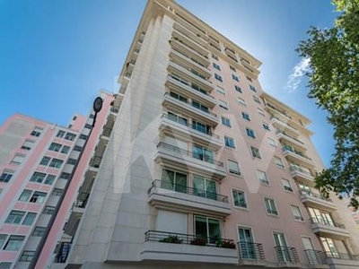 Apartamento T4 Telheiras com 4 varandas no Parque dos príncipes