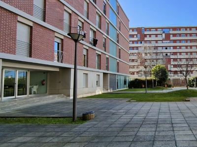 Apartamento T3 para arrendamento na Rua José Cardoso Pires
