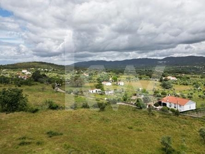 Moradias -T2 num terreno com 5.175 ha em Fortios, Portalegre