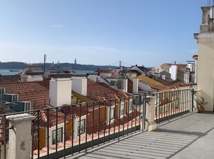 Apartamento T1 para arrendamento no Cais do Sodré, Lisboa
