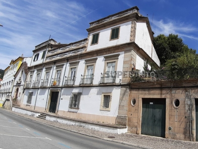 Palácio T10 à venda em Sé e São Lourenço