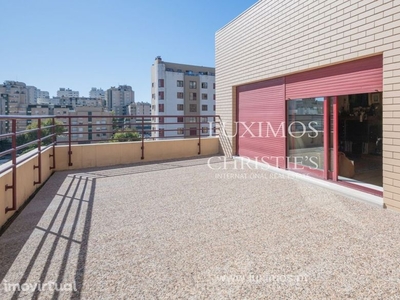 Apartamento T4 Duplex, para venda, em Ramalde, Porto