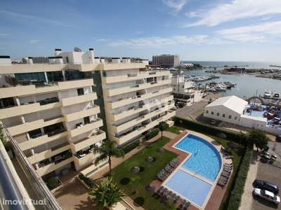 VILAMOURA - Luxuosa Penthouse T3 situada na Marina de Vilamoura