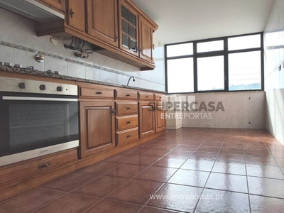 Apartamento T2 à venda em Santa Maria Maior e Monserrate e Meadela
