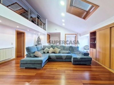 Apartamento T4 Duplex à venda em Glória e Vera Cruz