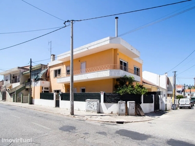 Casa para comprar em Corroios, Portugal