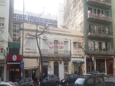 Apartamento T3 remodelado em Benfica, Lisboa