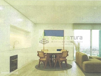 Apartamento T2 C/ Varanda (12,60 m2) e Lugar de Garagem | Paranhos