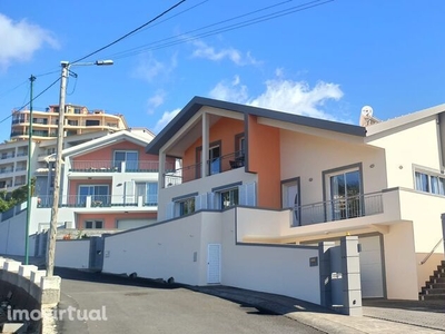 Casa / Villa T5 em Madeira de 266,00 m2