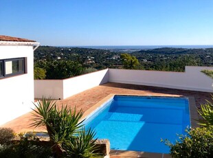 Moradia V3 com vista mar e piscina, para venda em Santa Barbara, Algarve