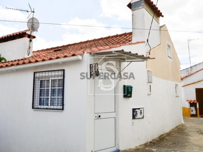 Casa Rústica T1 à venda em Ponte de Sor, Tramaga e Vale de Açor