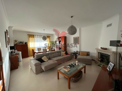 Apartamento T3 à venda em Rio Maior