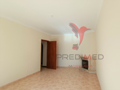 Apartamento T3 na Abóboda,