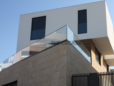 Casa em condomínio T3 Triplex à venda em Oliveira do Douro
