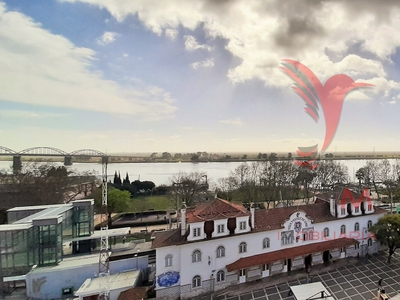 Escritório com terraço e vista rio, Vila Franca de Xira, Lisboa,