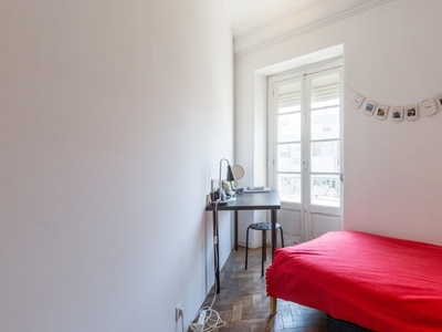 Quarto em apartamento de 7 quartos em Arroios, Lisboa