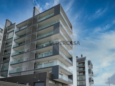 Apartamento T2 para arrendamento em Póvoa de Santo Adrião e Olival Basto