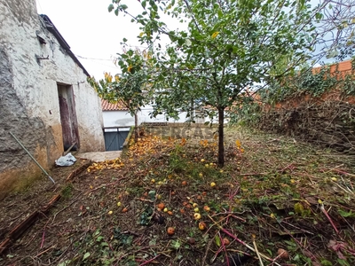 Casa Antiga T2 Duplex à venda em Torres do Mondego