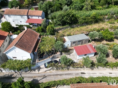 Casa de aldeia T3 em Santa Cruz da Trapa e São Cristóvão de Lafões de 140 m²