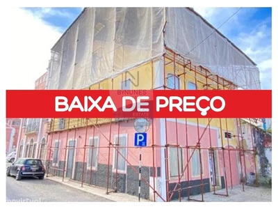 Edifício para comprar em Lavradio, Portugal